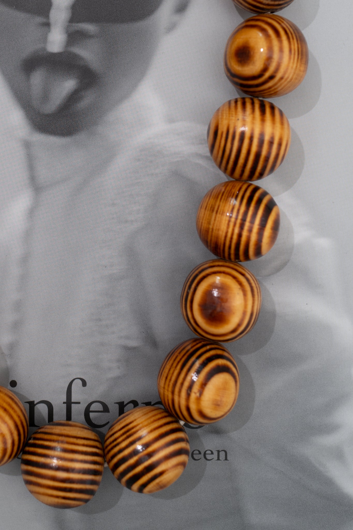 VINTAGE BEADED NECKLACE