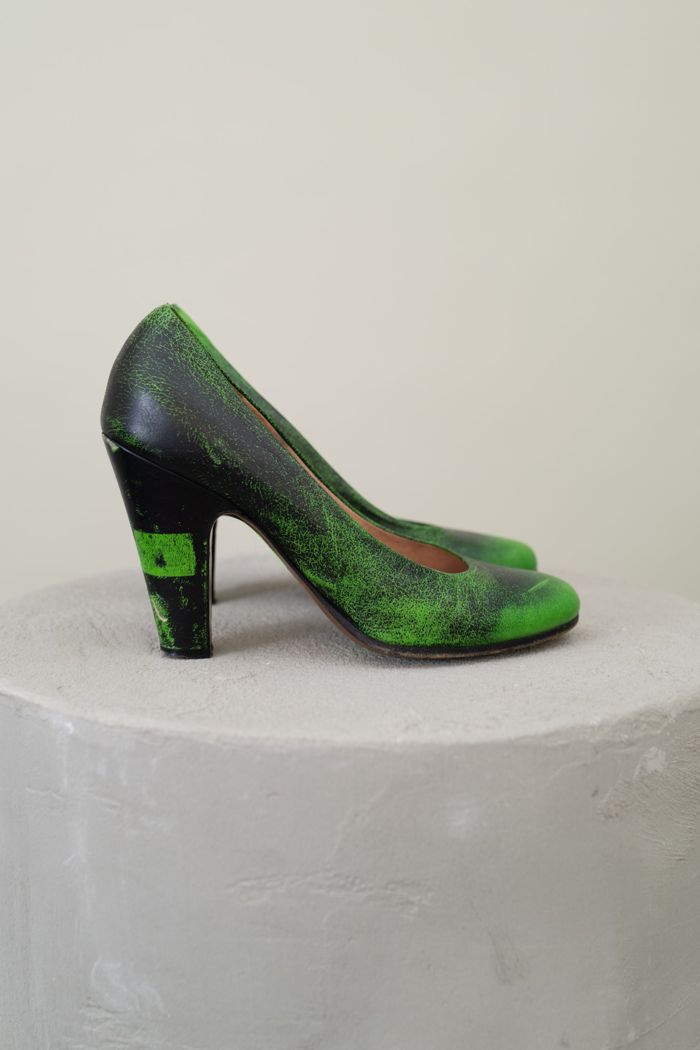 MARGIELA FW 2007 SPRAY PAINT HEELS