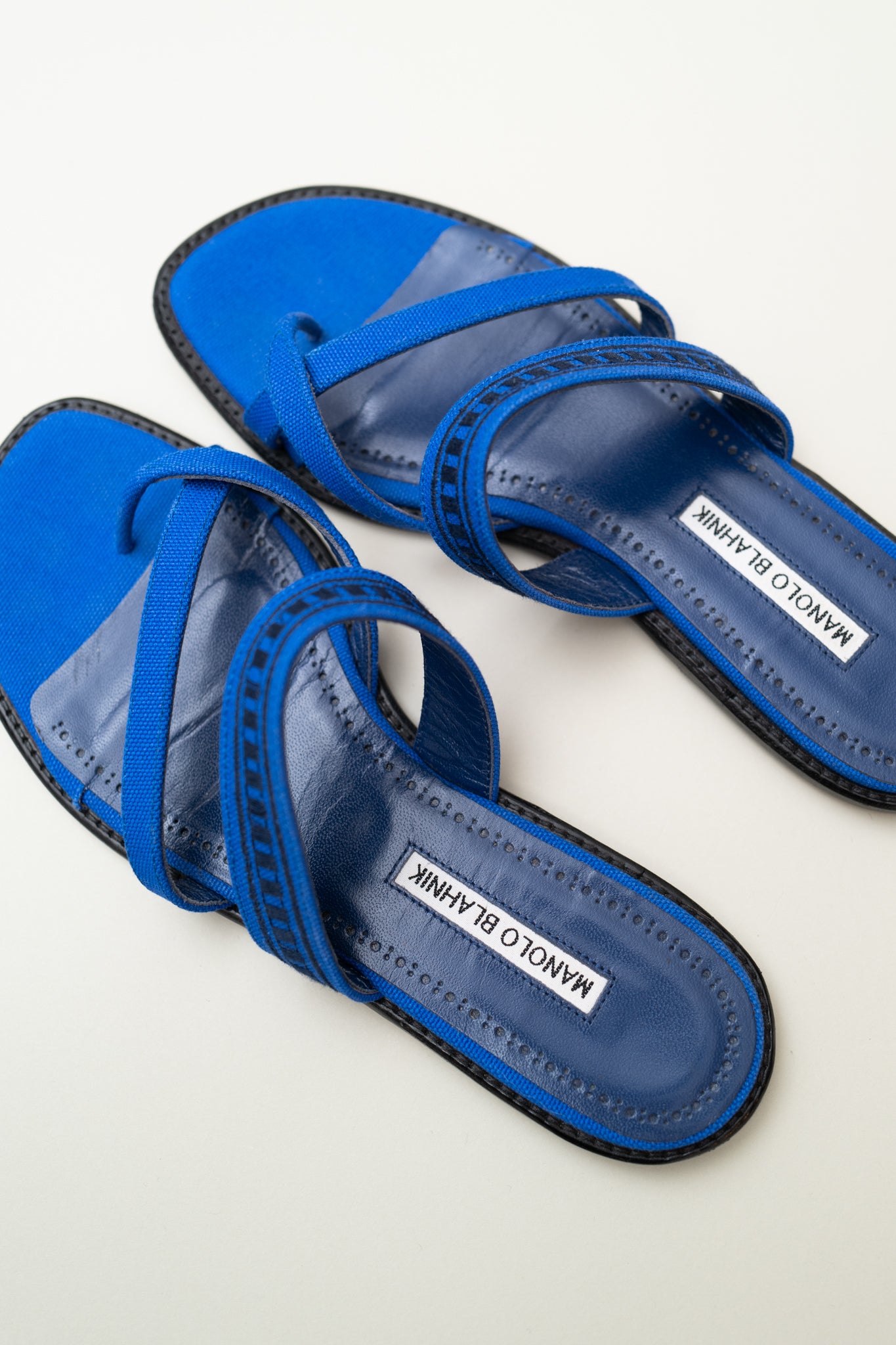 MANOLO BLAHNIK SUSA SANDALS
