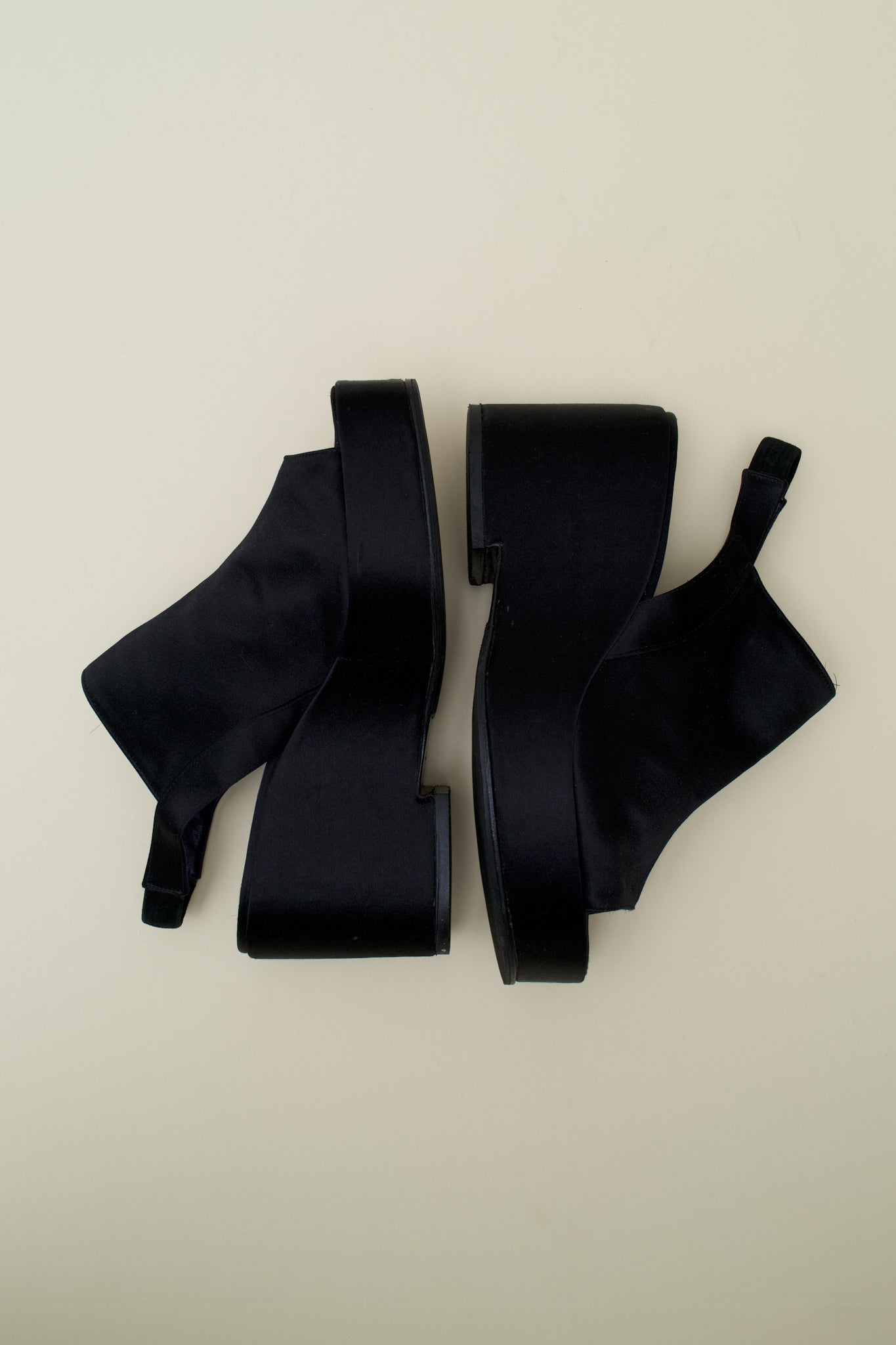 DONNA KARAN WEDGE SANDALS