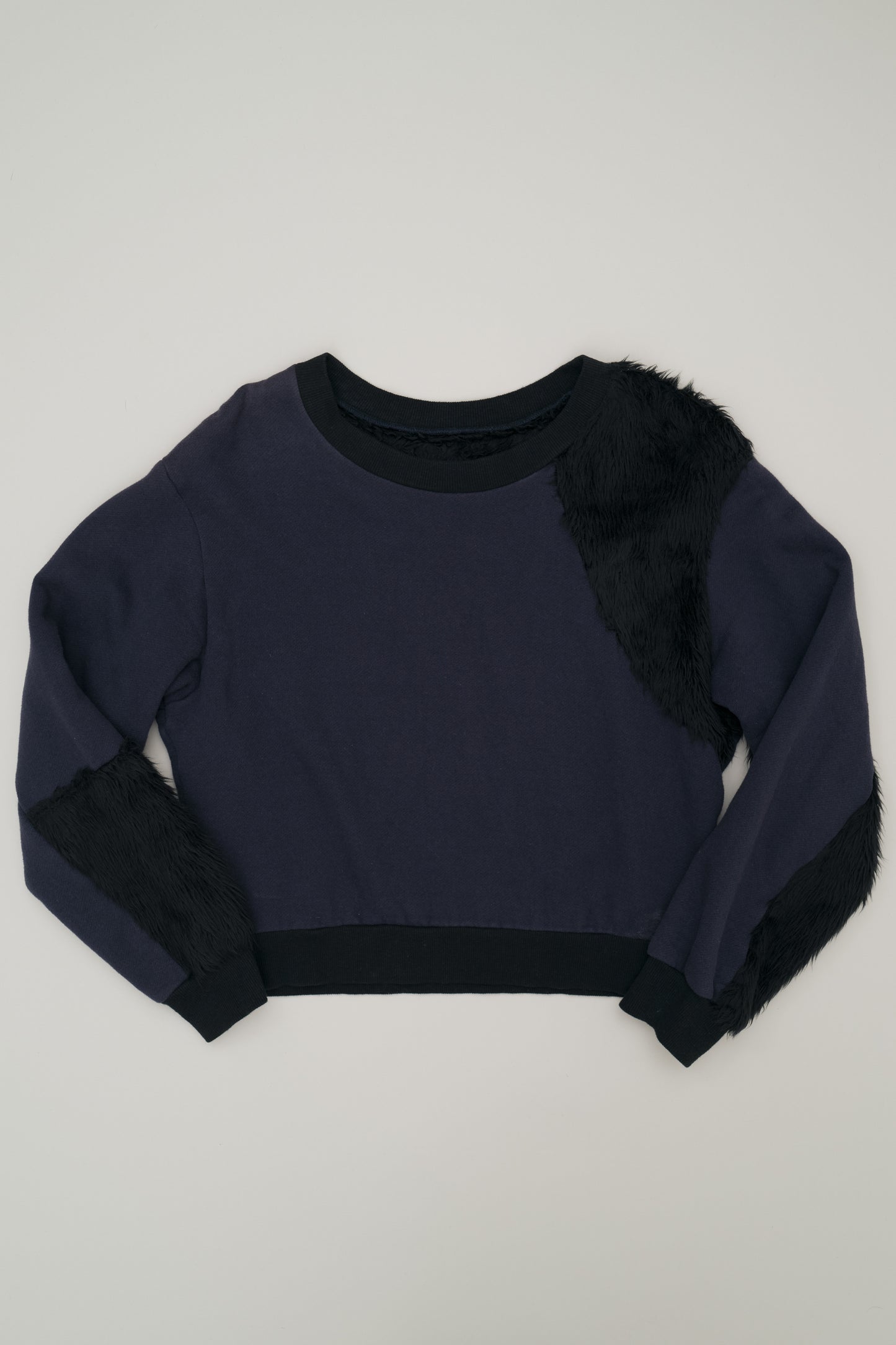 Y'S FAUX FUR PATCH SWEATER