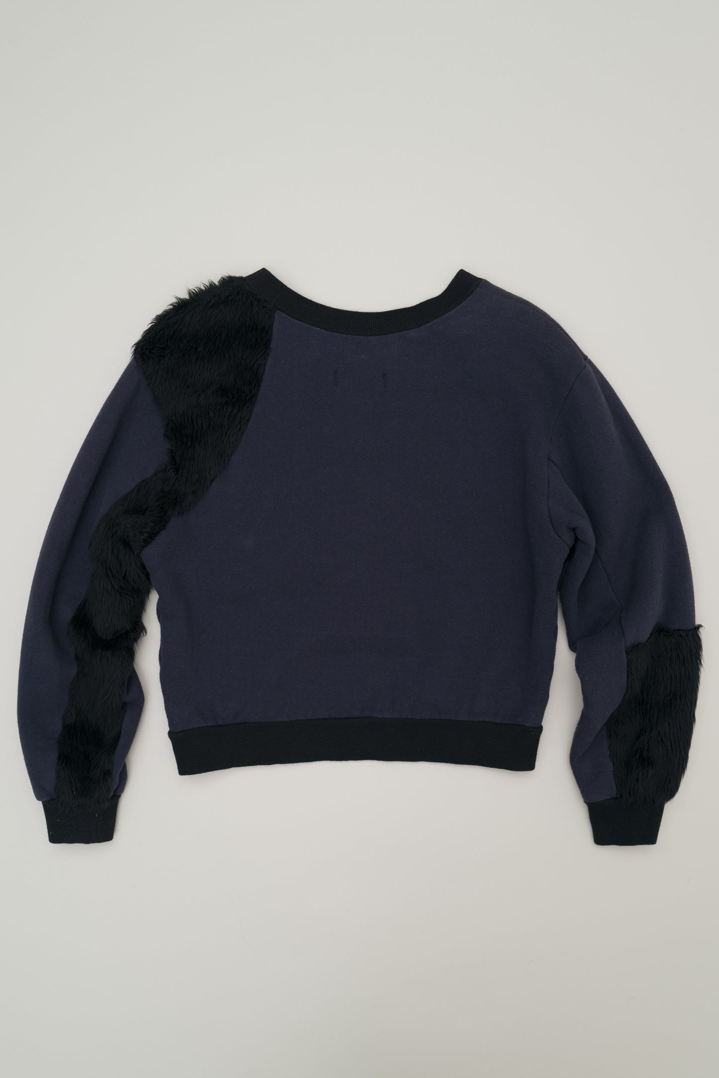 Y'S FAUX FUR PATCH SWEATER