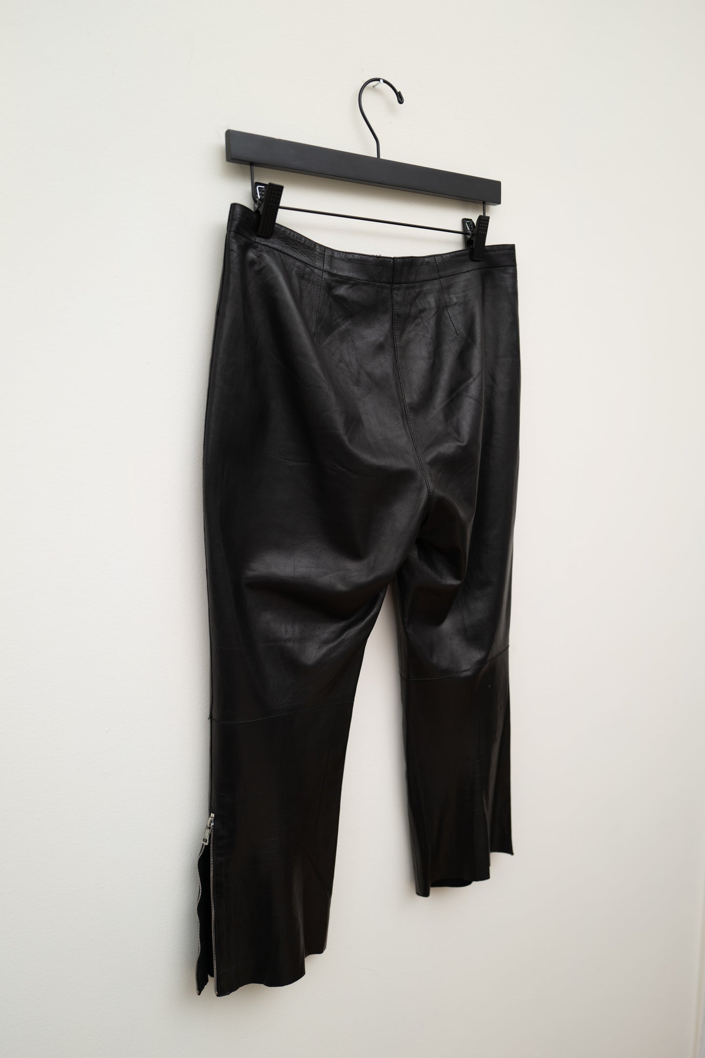 PRADA LEATHER CAPRIS