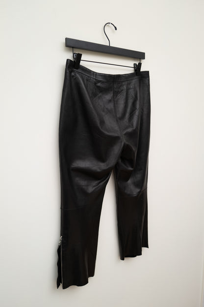 PRADA LEATHER CAPRIS