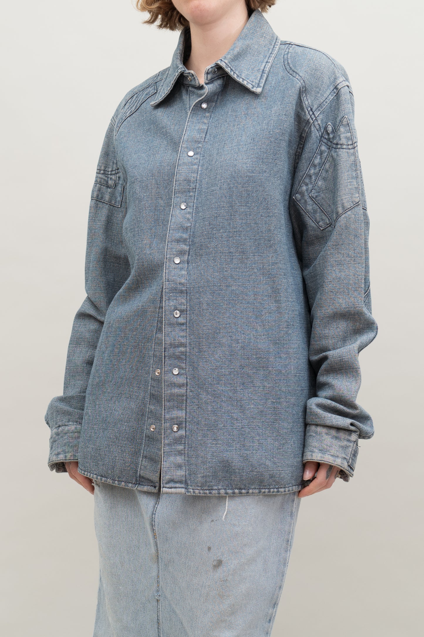 VOYAGE PASSION DENIM BUTTON UP