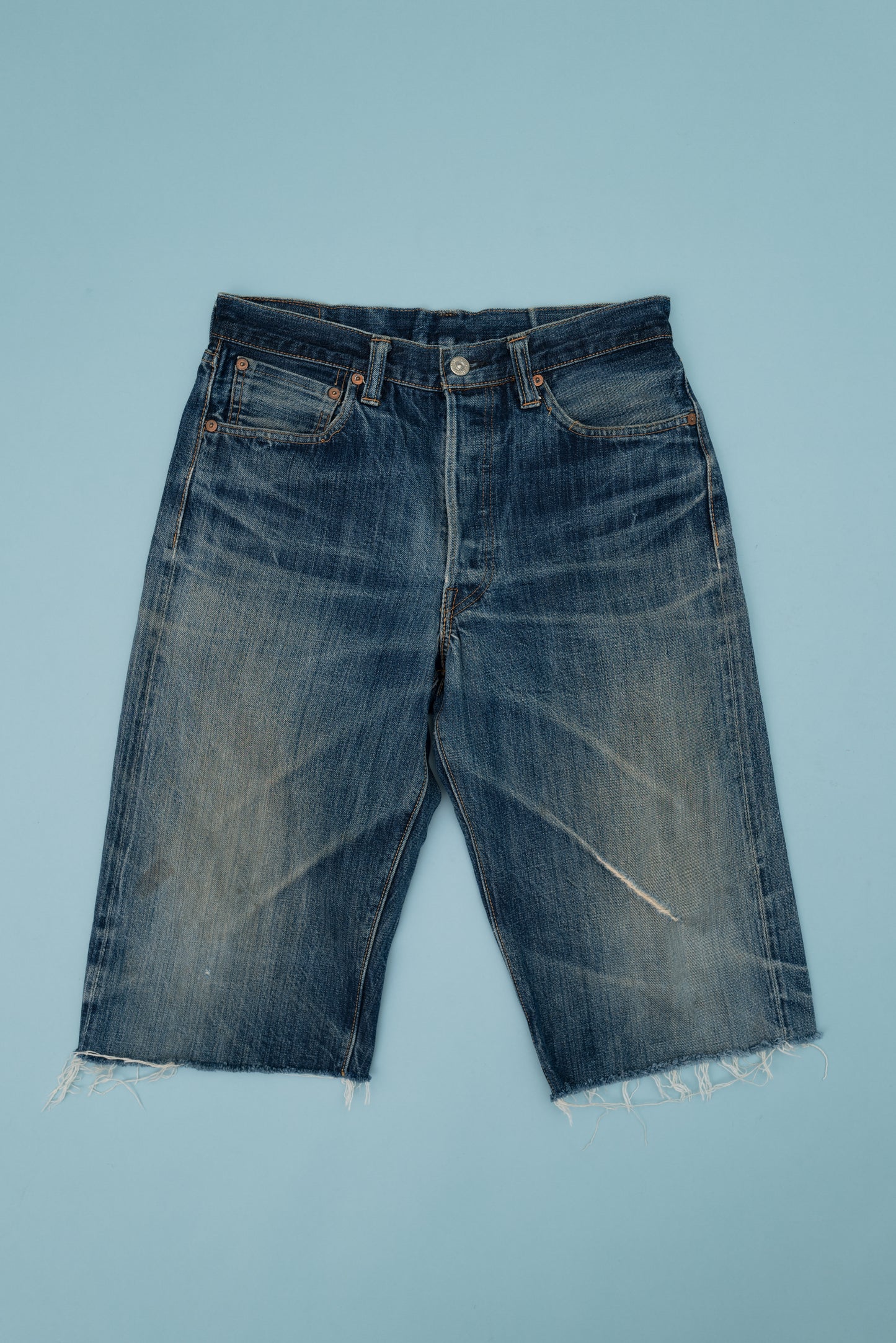 SUGAR CANE CUT OFF DENIM SHORTS