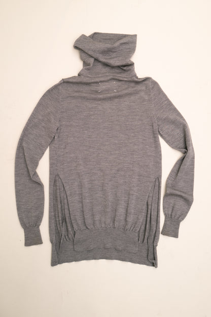 MARGIELA TURTLENECK SWEATER